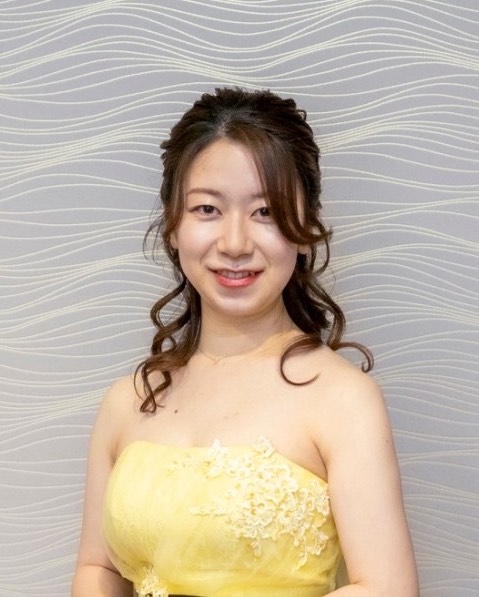 studio fiore（スタジオ フィオーレ）主宰　河﨑 花加（カワサキ アヤカ）プロフィール